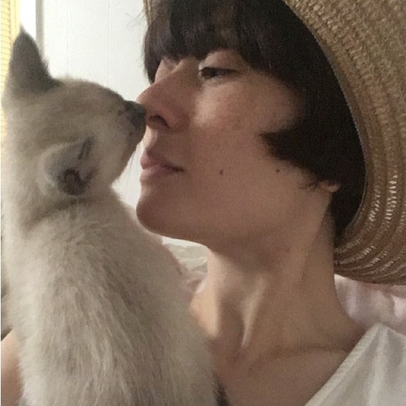 Meet your Posher, Hoolie - Picture 1 of 1